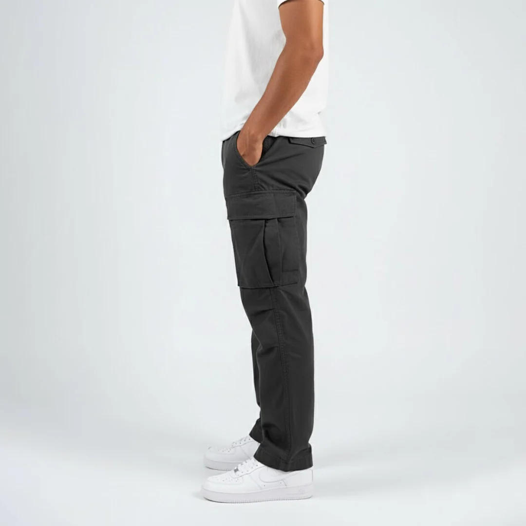 Pantalones cargo de estilo casual con ajuste relajado y bolsillos laterales